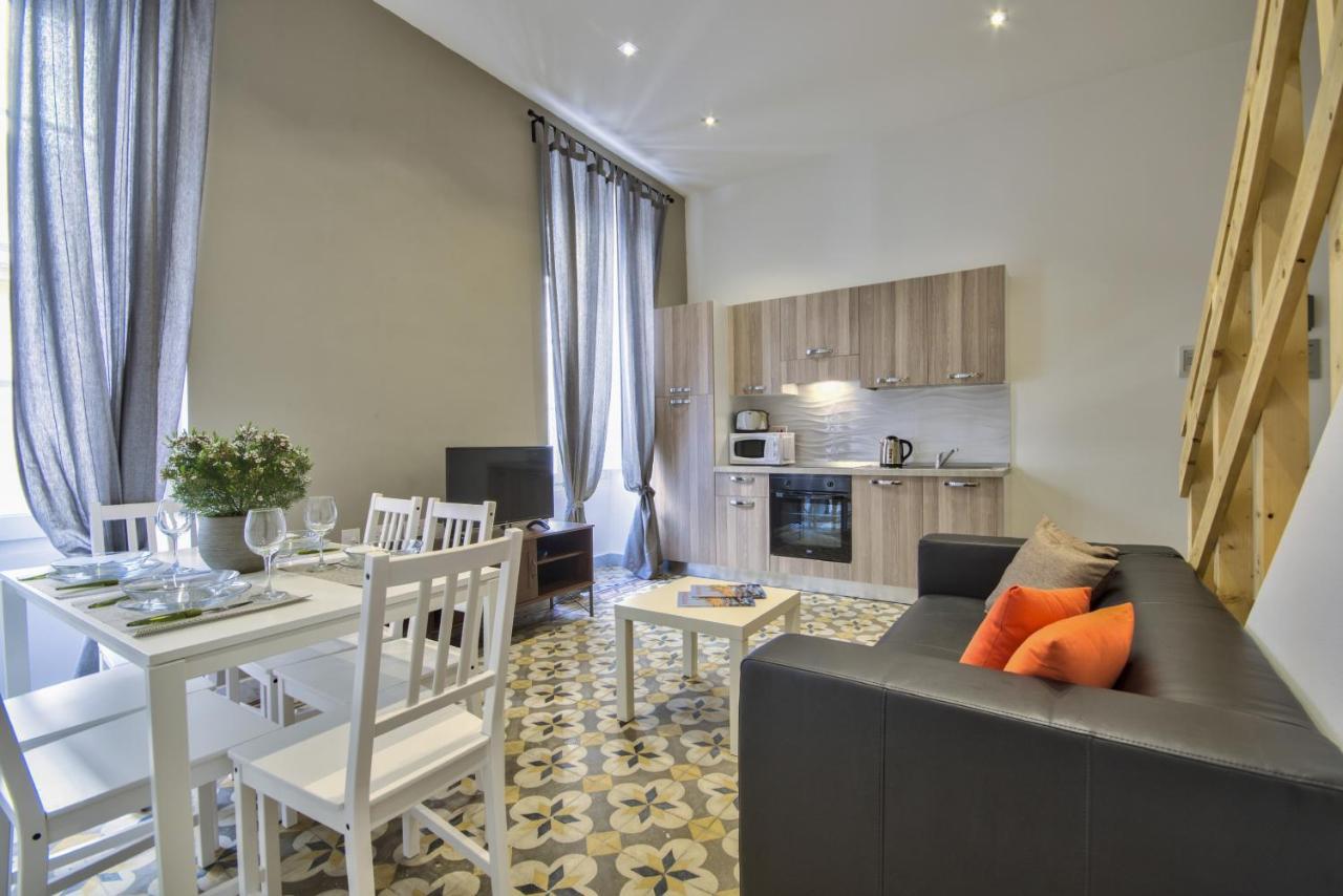 Borgo Apartments 1 & 2 Bedroom Self-Catering Units In Central La Valletta Esterno foto