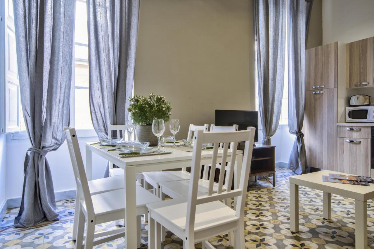 Borgo Apartments 1 & 2 Bedroom Self-Catering Units In Central La Valletta Esterno foto